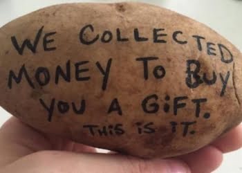 CURIOSO: Emprendedor gana US$ 10,000 mensuales enviando papas por correo
