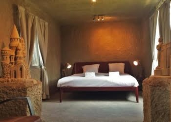 CURIOSO: Inauguran un hotel construido con paredes de arena