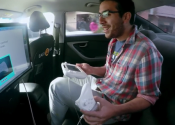 CURIOSO: Equipan taxis en Perú con Nintendo Wi para entretener al pasajero