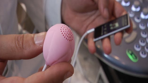 CURIOSO: Crean dispositivo vaginal para que el bebé escuche música desde el útero