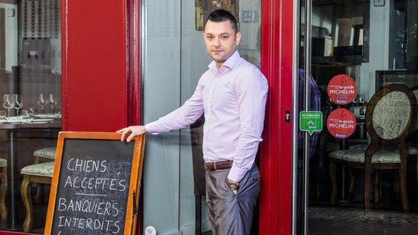 #JUSTICIA: Dueño de restaurante prohíbe la entrada a banqueros, luego de que le rechazaran un préstamo