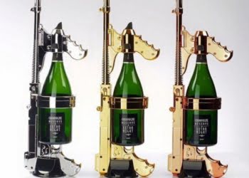 CURIOSO: Crean pistola que dispara champagne y es furor de ventas
