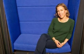 La historia de la mujer que le alquiló su garage a Google y hoy es la CEO de YouTube