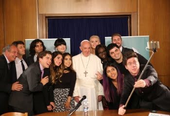 Estudiantes secundarios presentaron al Papa propuestas para enfrentar problemas mundiales