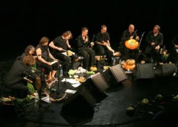 CURIOSO: Una orquesta de Londres toca con instrumentos hechos con vegetales