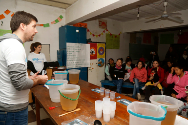 Agua segura para las familias de la Villa 21-24