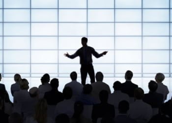 Oratoria: 10 consejos para brillar en tu presentación