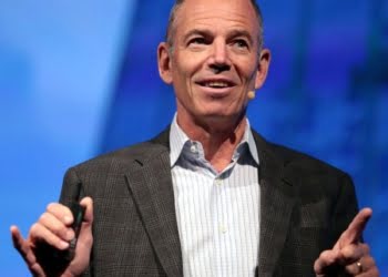 CONSEJO DE MARC RANDOLPH (Netflix): «Para emprender solo se necesita tolerar el riesgo, una idea y creer en uno mismo»