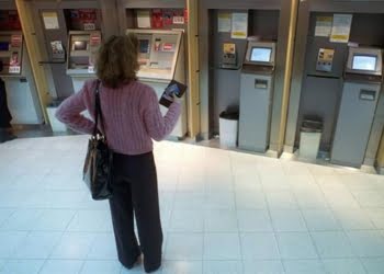 STRANDS publica el primer White Paper sobre Mujer y Banca