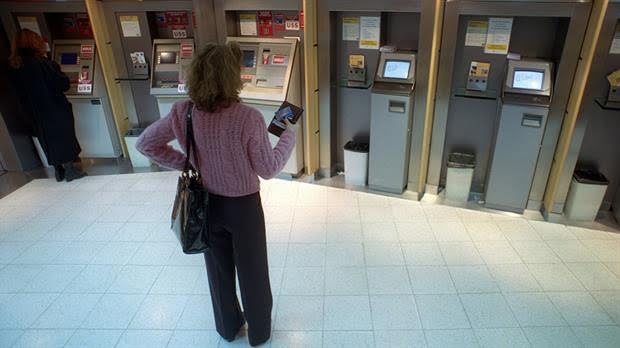 STRANDS publica el primer White Paper sobre Mujer y Banca