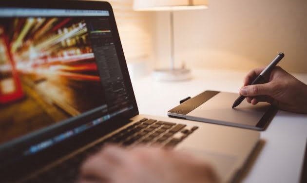 ¿Cómo comenzar una carrera como diseñador gráfico freelancer?