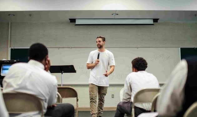 8 trucos de oratoria para eliminar muletillas