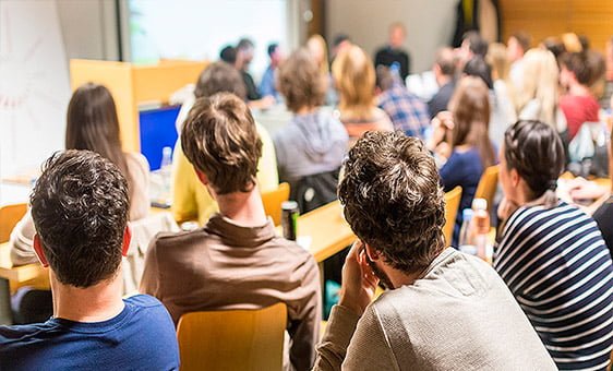 La educación es la industria pesada de una nación