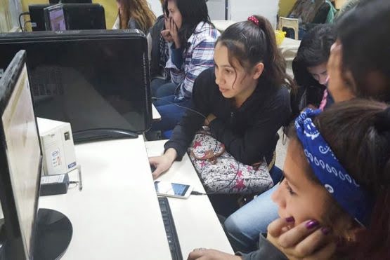 Neoris se suma al «Club de Chicas Programadoras»