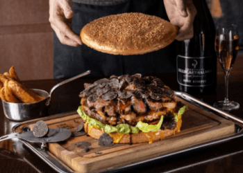 Japón lo hizo: Hamburguesa premium de usd 900!!!