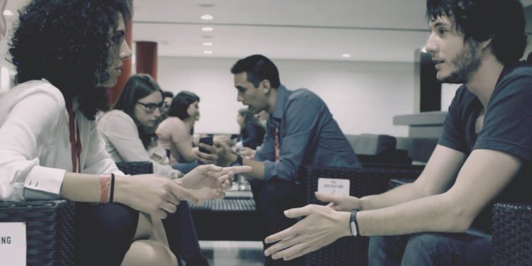 5 formas de hacer contactos comerciales