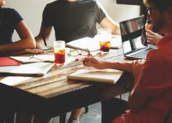 COLOMBO: 9 ideas para mejorar la relación con compañeros de trabajo