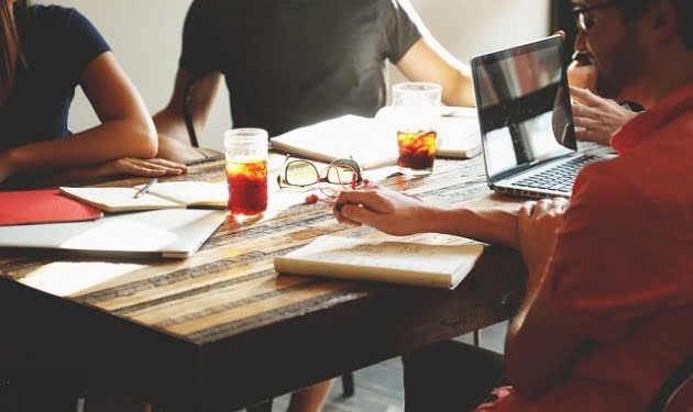 COLOMBO: 9 ideas para mejorar la relación con compañeros de trabajo