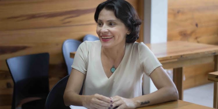 Ylse González reflexiona sobre el poder de la palabra