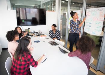 Globant comparte sus políticas para construir una cultura organizacional basada en las personas