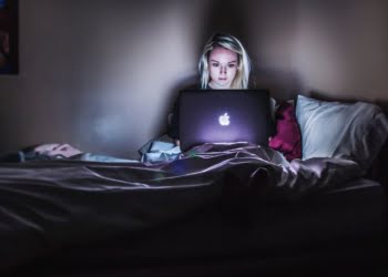 Tips para dejar trabajar en la cama y dormir bien