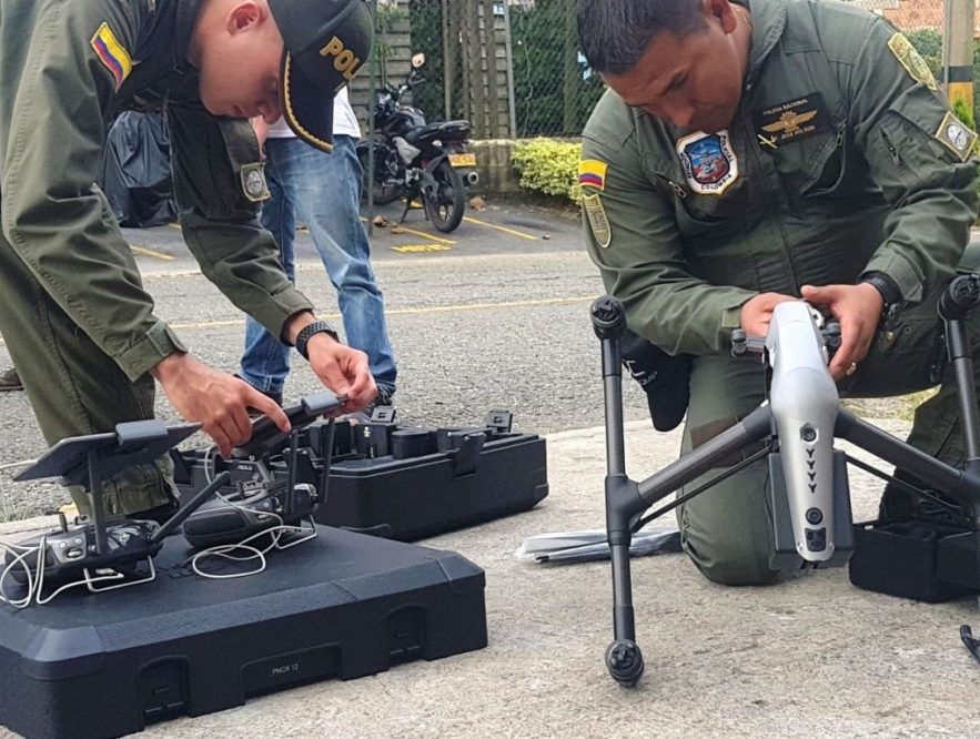 Policía de Barranquilla patrulla el vecindario con drones