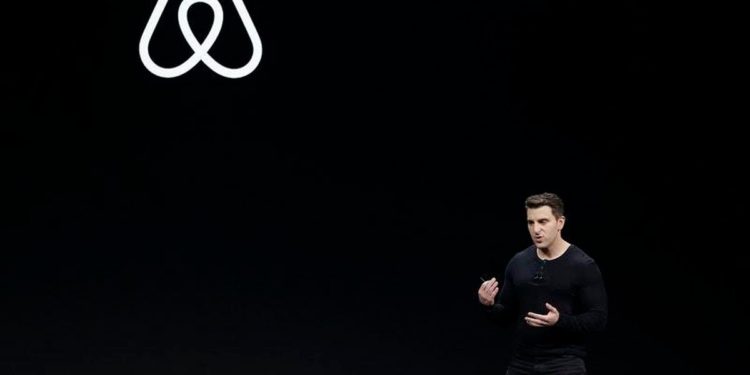 El Ceo de Airbnb dio un ejemplar lección de humanidad