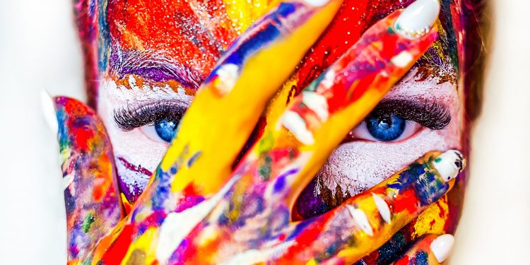 Emprender implica varias cosas y una de ellas es tener una visión diferente al común de la gente. De eso se trata la mirada emprendedora