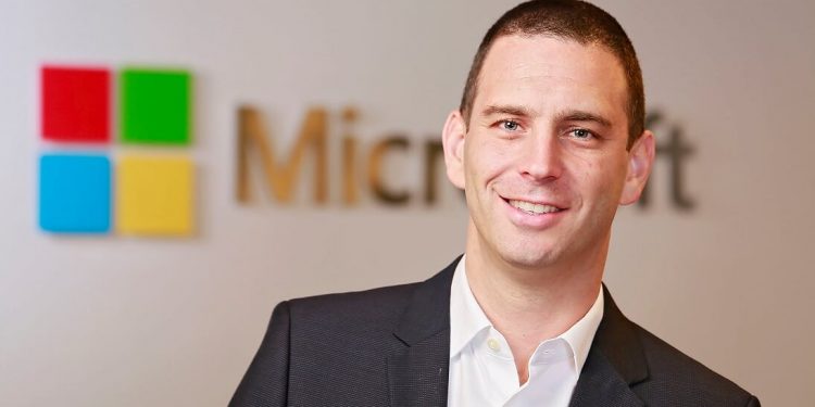 Gerente General para clientes medianos, pequeños y corporativos de Microsoft Latinoamérica.