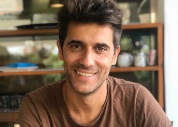 Rubérn González GOnzález, creador de Raw Superdrink cuenta la historia de su startup