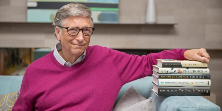 El confundador de Microsoft publicó su esperada lista de libros recomendados. Lo hizo en su blog Gates Notes y son ideales para leer en cuarentena.