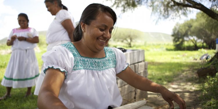 Fundación Coca-Cola México y Pro Mujer se unen para implementar apoyo económico y educativo integral para miles de mujeres empresarias