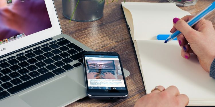 En la nueva normalidad, las entrevistas presenciales no garantizarán contratar el perfil ideal, y las reuniones virtuales pueden atraer al mejor talento