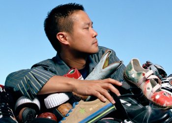 Tony Hsieh deja Zappos después de 20 años