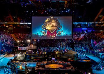 Los deportes electrónicos o esports están creciendo tanto en audiencia como en ganancias a una velocidad sin precedentes en la industria de los videojuegos.
