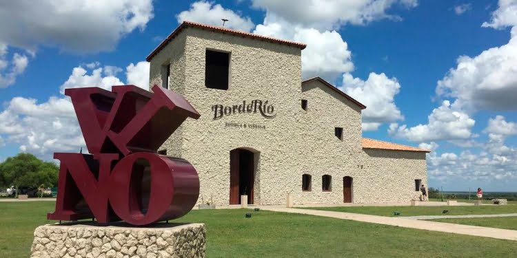 turismo y vino para la familia: BordeRío