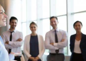 La desigualdad en los puestos de liderazgo, otra de las deudas pendientes con las mujeres