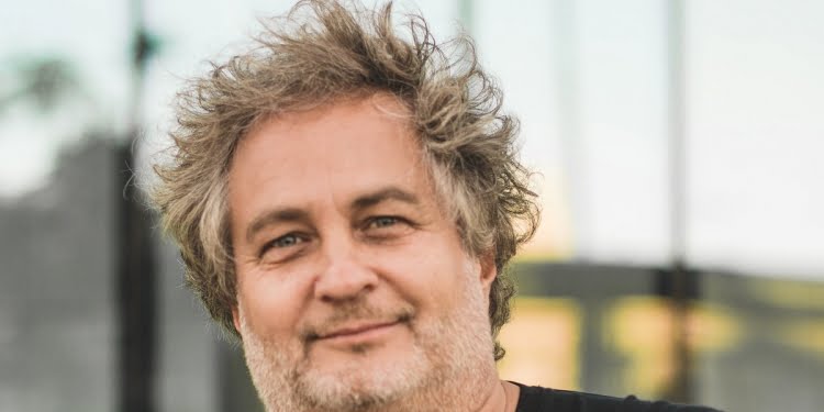 Globant reacomoda su diriectiva