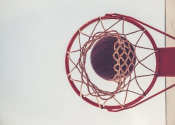 Los favoritos para ganar el anillo de la NBA