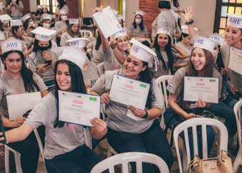 La Academia de Mujeres Emprendedoras entregó capital semilla