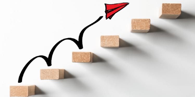 ¿Gatear, caminar, correr o acelerar? Las fases para escalar tu startup