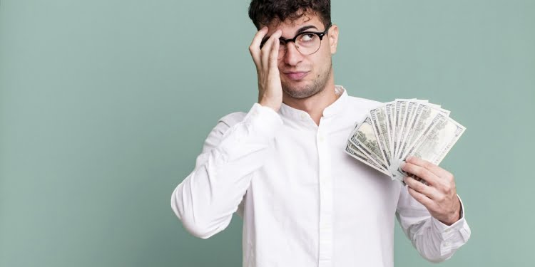 Las enormes desventajas de renunciar a tu trabajo para ganar dinero en línea