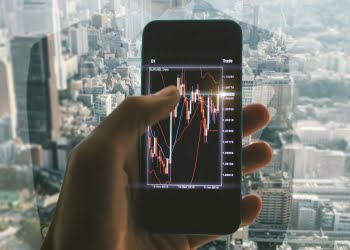 Los riesgos de utilizar corredores no regulados