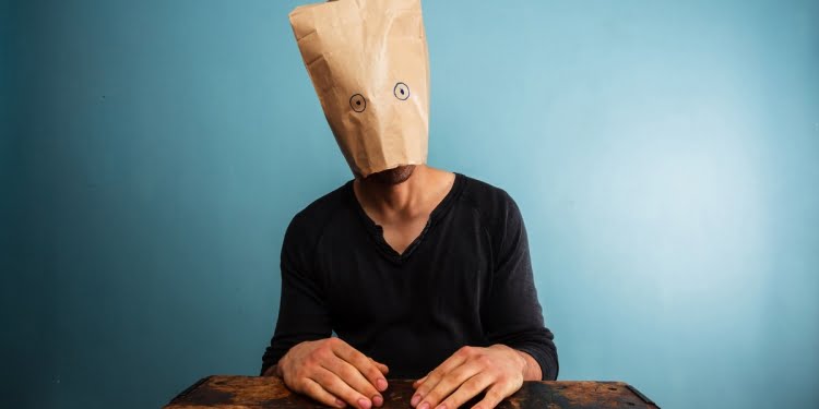 Un país de vivos, estúpidos e inteligentes