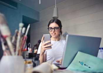 Vigía: la nueva plataforma aliada de los emprendedores para seguir procesos de compras públicas