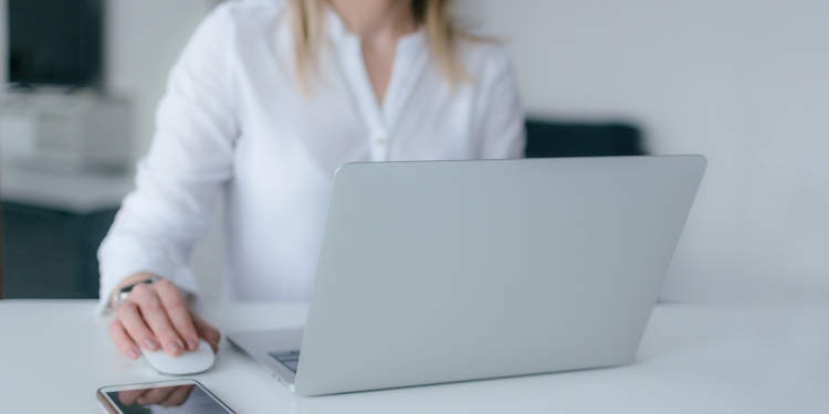 ¿Cómo evitar estafas y fraudes al solicitar préstamos en línea?