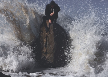 Navegando por las olas de infelicidad en un mundo cambiante