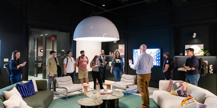 Los ganadores de Moonshot, de gira por Silicon Valley